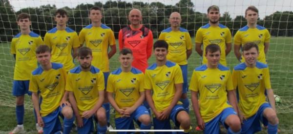 父愛如山倒！英國53歲父親替兒子出戰聯賽，擔任門將狂輸0比40