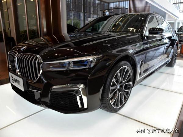 6缸機油耗7.9L，原裝進口德系旗艦，配置豪華，實拍寶馬7系