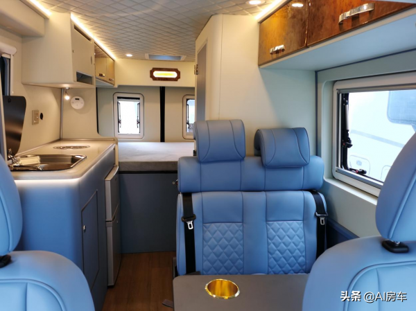 動力、續航、油耗相同，國產車能設計成啥樣？分享2款吉姆西B型車