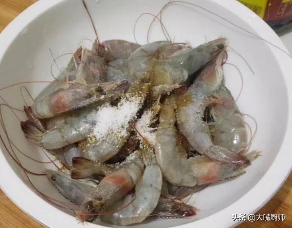 長時間儲存大蝦，最忌直接冷凍，學會2個簡單方法，放半年也新鮮