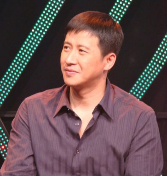 演員張國強:為救癌症父親累到尿血,他讓單身的母親晚年不流淚 演員張國強:為救癌症父親累到尿血,他讓單身的母親晚年不流淚