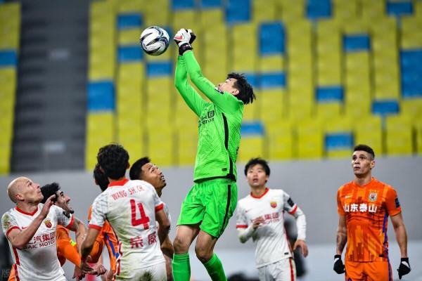 覆盤足協盃決賽，萊科為固執買單，傅歡或成海港輸球真正&OpenCurlyDoubleQuote;罪人&rdquo;