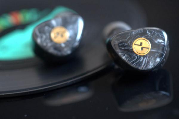 2022年遇到的第一條聲音水準遠超定價的耳塞 TinHiFi T3 Plus 2022年遇到的第一條聲音水準遠超定價的耳塞 TinHiFi T3 Plus