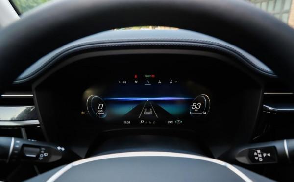 24.19萬起的純電中型SUV,造型大氣,最高續航653km,極狐阿爾法T 24.19萬起的純電中型SUV,造型大氣,最高續航653km,極狐阿爾法T