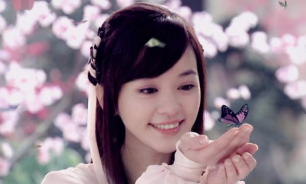 娛樂圈臉大的女星，依然能美到極點，快來看看哪些女星上榜吧