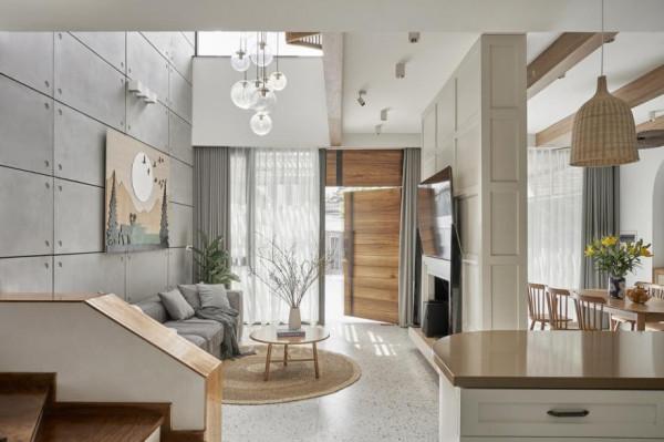 3層別墅一住就是10年,入戶私人庭院,7米3挑高客廳越禪意越舒服 3層別墅一住就是10年,入戶私人庭院,7米3挑高客廳越禪意越舒服