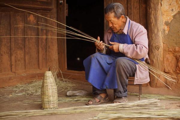 農村5類匠人，被視為“座上賓”，年紀大才能幹好，如今面臨消失