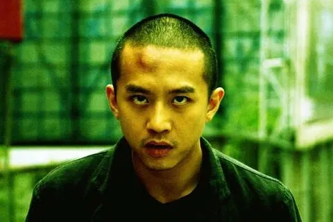 鄧超：把丈母孃當成親媽孝順，街頭混子改邪歸正，登上人生巔峰