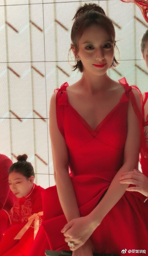 佟氏七寶車,麗日坐高閣,婭相兼尤美,粉紅女郎佟麗婭 佟氏七寶車,麗日坐高閣,婭相兼尤美,粉紅女郎佟麗婭