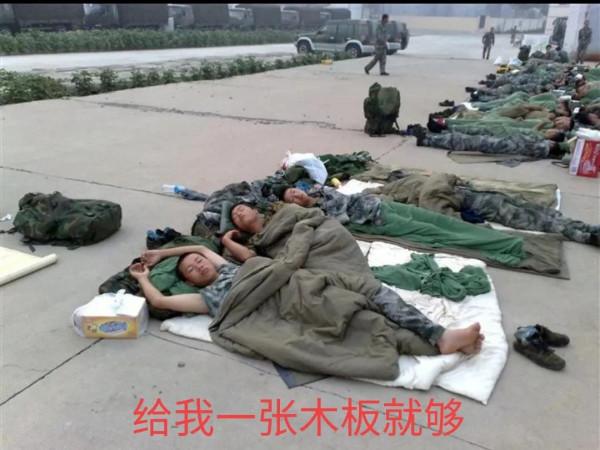 我:當過兵、站過崗 我:當過兵、站過崗