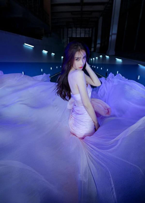 中國娛樂圈美女排行榜|超高畫質桌布大全,迪麗熱巴真的美絕了 中國娛樂圈美女排行榜|超高畫質桌布大全,迪麗熱巴真的美絕了