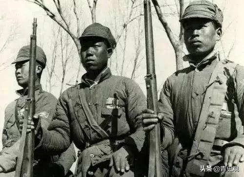 1945年的故事：八路軍從評書中獲得靈感，用火攻殲滅80多名偽軍