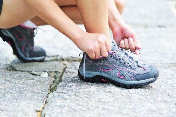 老年人要長壽，走路是最佳運動之一，掌握5個要點，健康獲益更多