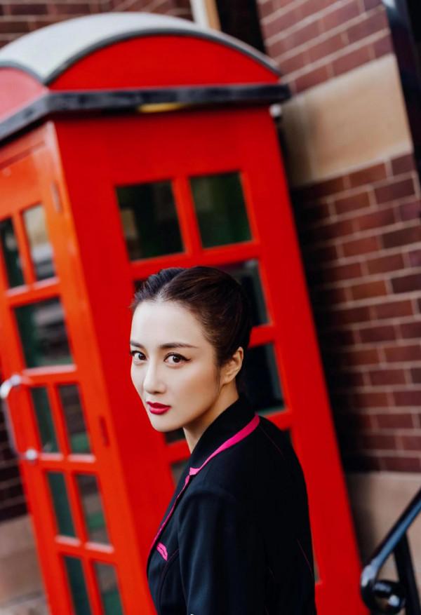 有喜歡李依曉的嗎？她曾是古裝第一美人，現在卻只能演反派角色