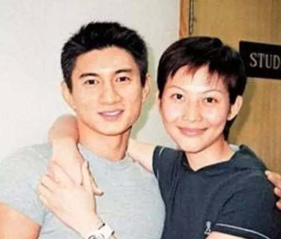 有錢大佬劉鑾雄，同病相憐吳奇隆，蔡少芬為何選擇“無名”張晉