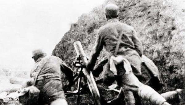 2000土匪混入百姓中被揪出,如何處理?戰士:看手就行 2000土匪混入百姓中被揪出,如何處理?戰士:看手就行