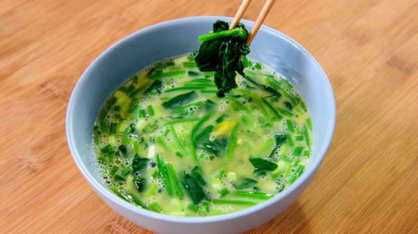 春天多給孩子吃這5大&OpenCurlyDoubleQuote;黃金菜&rdquo;，營養高價格低，孩子愛吃長得快