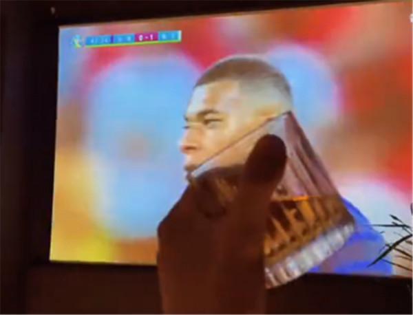 24歲小夥用一個月工資，改造小陽臺，花一點錢改成自己喜歡的樣子