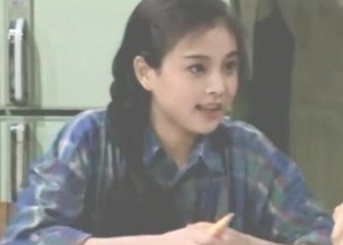 趙明明：失敗的婚姻給她造成心靈創傷，為了女兒至今未嫁