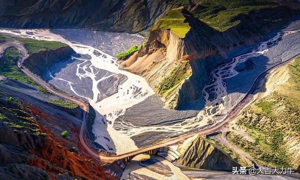 大美新疆，安集海大峽谷