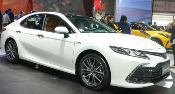 2021年年度中級車銷量排名，寶馬3係爭第一又是錯覺！帕薩特第五