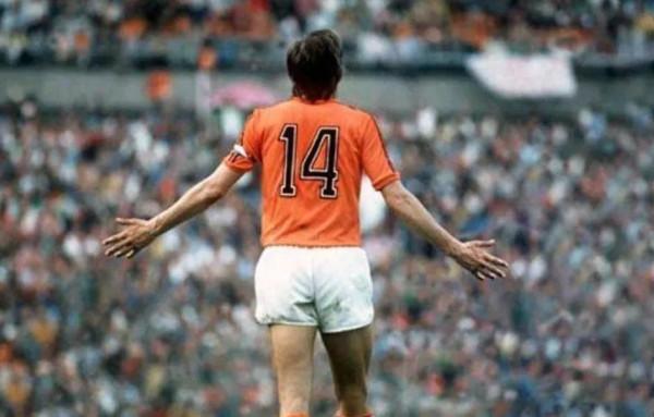 擎天駕海!盤點世界盃十五大一己之力,C羅堪堪入選,梅西無緣 擎天駕海!盤點世界盃十五大一己之力,C羅堪堪入選,梅西無緣