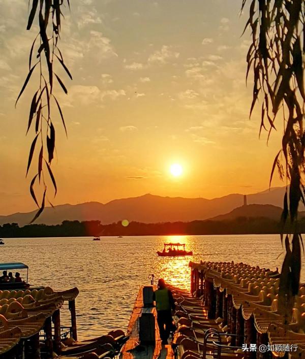 漁舟唱晚~暮色中的頤和園 漁舟唱晚~暮色中的頤和園