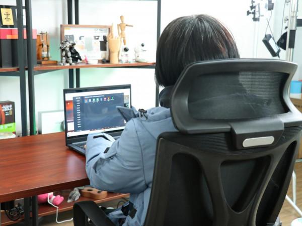 寶華貝軒職員椅J156A實測:人體工學設計出色,細節體驗讓人滿意 寶華貝軒職員椅J156A實測:人體工學設計出色,細節體驗讓人滿意