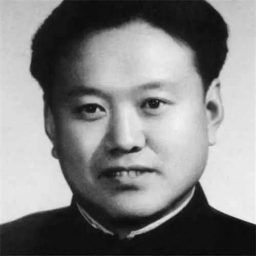 他為毛主席做了22年的飯，從未加過一滴醬油，飯後還要銷燬選單