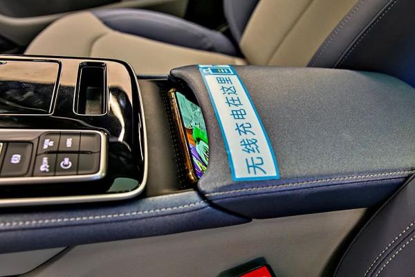 智駕開箱丨R汽車ER6配置小幅升級,20萬元以內的一款精緻純電車型 智駕開箱丨R汽車ER6配置小幅升級,20萬元以內的一款精緻純電車型