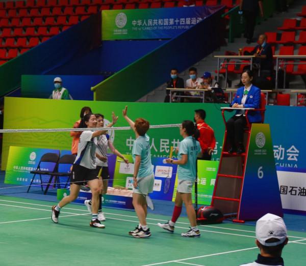 全運會群眾羽毛球賽 山西女雙組合安靜然/李曉宇險勝過關