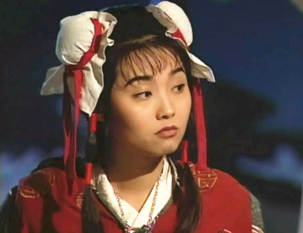 張智霖初戀罕露面，53歲面板緊緻似少女，內地跑商演20年身家上億