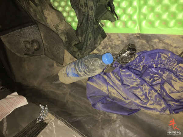 能“活活”跑完400公里的都是些什麼人？揭開鏡頭下真實的跑者