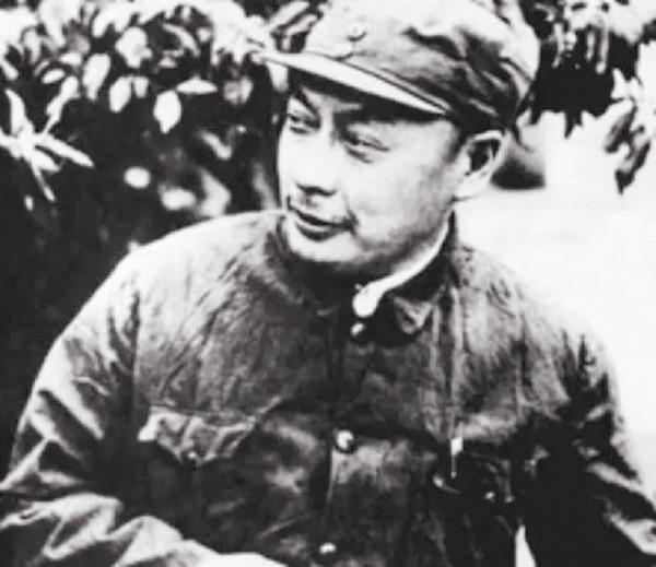 陳士榘反對粟裕計劃，越級報告中央，引出華東戰場毛澤東生花妙筆