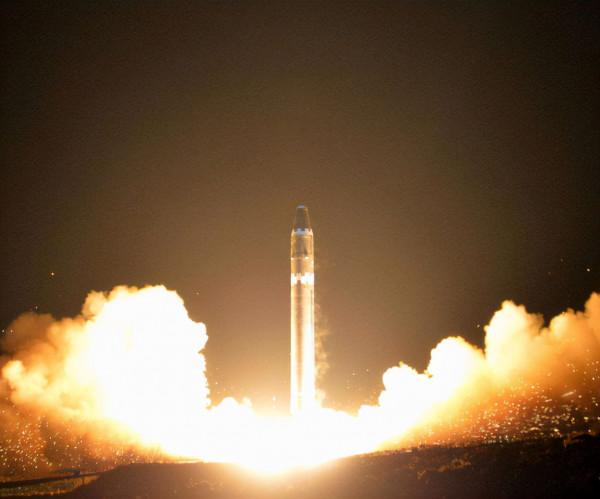 能打擊美本土的國家又多了一個?伊朗發射火箭,真身或是洲際導彈 能打擊美本土的國家又多了一個?伊朗發射火箭,真身或是洲際導彈