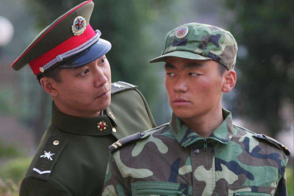 《士兵突擊》背後的心酸,劇本被壓五年,王寶強不想出演許三多 《士兵突擊》背後的心酸,劇本被壓五年,王寶強不想出演許三多