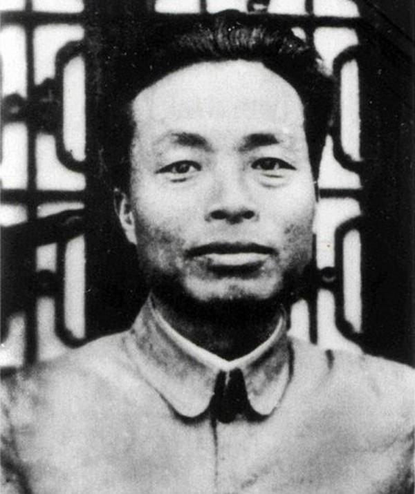 林育英：林彪堂兄弟，毛主席一生只為他一人抬棺下葬，45歲去世