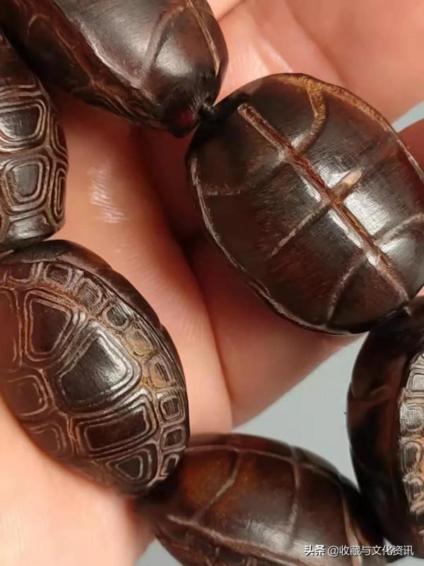 清代牛角雕刻龜殼手串鑑賞