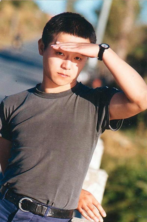 &OpenCurlyDoubleQuote;黑豹主唱&rdquo;欒樹：放棄王菲情定詠梅，相伴28年53歲無兒女也幸福