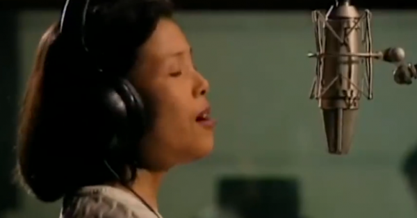 田震：因模仿鄧麗君走紅，摔話筒揭&OpenCurlyDoubleQuote;潛規則&rdquo;！如今患病消失了？