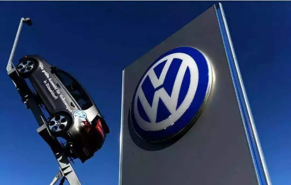 亞歐大陸電池板塊，即將發生碰撞