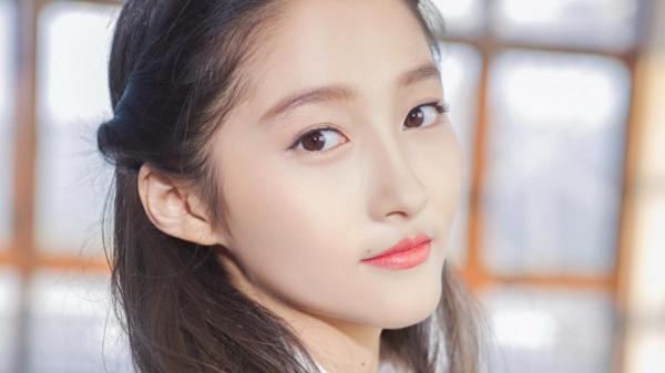 來一組國民閨女關曉彤