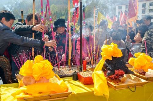 喪事中所使用的“奠”和“祭”兩個字有何不同？如何正確理解呢？