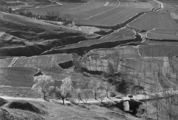 遠征軍被鬼子圍追堵截，多虧當地山民幫助，成功的撤入了印度