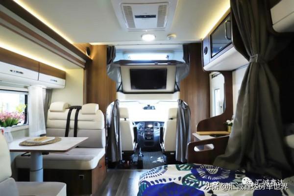 新款家用級大客廳房車來了!6座3床佈局溫馨,出去玩還能睡多人!​ 新款家用級大客廳房車來了!6座3床佈局溫馨,出去玩還能睡多人!​