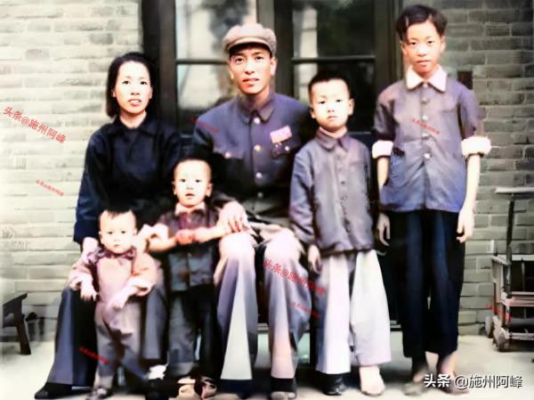 老照片：60年代在沿海地區抓捕的特務，宋氏三姐妹的罕見合照