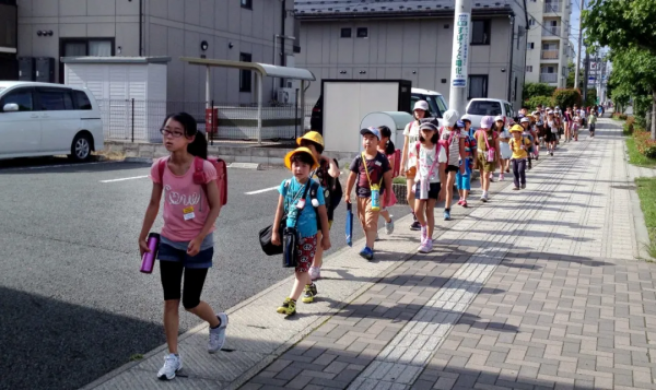 日本小學及中學的教師輪崗