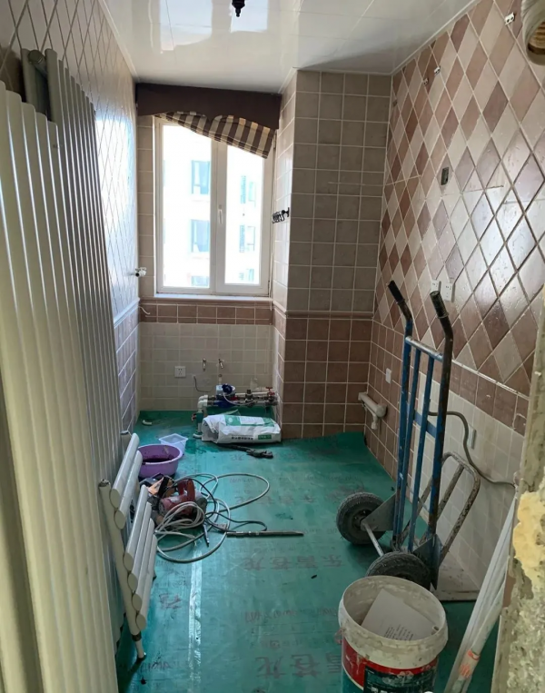 北京80㎡兩居室,復古綠、石膏線、烏雲桌布…打造濃郁美式風婚房 北京80㎡兩居室,復古綠、石膏線、烏雲桌布…打造濃郁美式風婚房