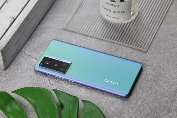 春節出門前想換手機，選什麼好呢？這四款效能拍照俱全