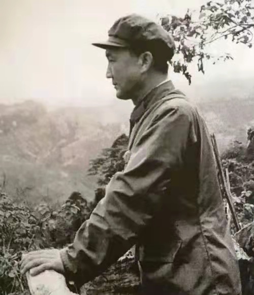 40師師長劉昌友,用2個小時拿下老山,鄧小平:我看他可以當軍長 40師師長劉昌友,用2個小時拿下老山,鄧小平:我看他可以當軍長